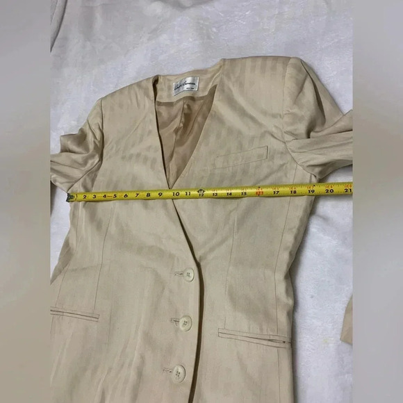 Andre Barreau Women's 2 Piece Suit Blazer Skirt Beige Work Size 10 - Picture 9 of 14